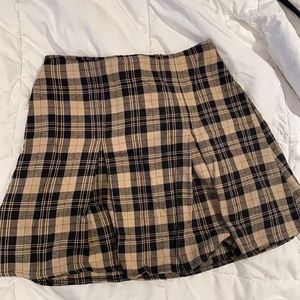 Brandy Melville Plaid Pleated Skirt